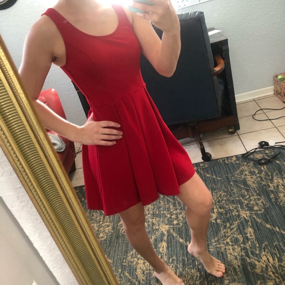 Dress - Picture 2 of 4